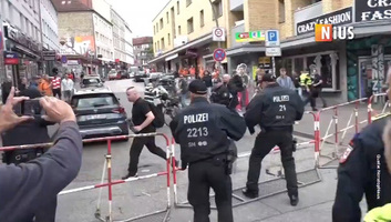Hamburg: Rendőrök lőttek meg egy baltás férfit a holland szurkolói zónában - illusztráció
