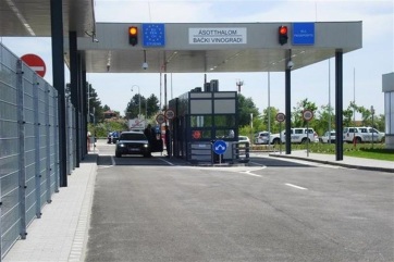 Meghosszabbított nyitvatartás az Krályhalom-Ásotthalom közúti határátkelőhelyen - A cikkhez tartozó kép