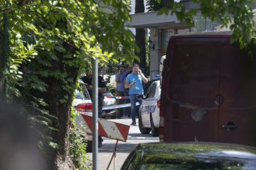 Megtámadták a csendőrség egy tagját Belgrádban az izraeli nagykövetség előtt (Frissített) - A cikkhez tartozó kép
