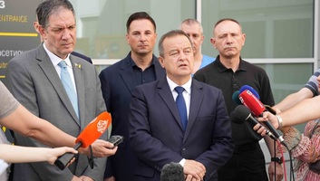Letartóztatások, törvénymódosítási tervek és biztonsági intézkedések a belgrádi számszeríjas támadás után - illusztráció