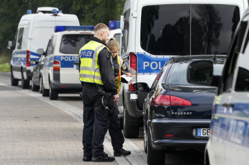 Németország megkezdte az ellenőrzést valamennyi határátkelőjén - A cikkhez tartozó kép