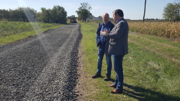 A magyarkanizsai községben megkezdődött a földutak javítása  - A cikkhez tartozó kép