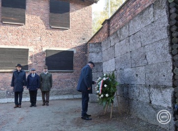 A holokauszt áldozataira emlékezett Auschwitzban Sulyok Tamás - A cikkhez tartozó kép