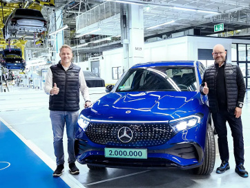 Elkészült a kétmilliomodik autó a kecskeméti Mercedes-gyárban - A cikkhez tartozó kép