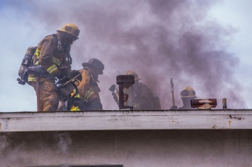 Két idős személy veszítette életét, amikor kigyulladt egy családi ház Szabadkán - A cikkhez tartozó kép