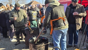 Töpörtyűfesztivál és télűzés Muzslyán - illusztráció