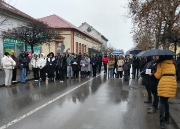 Topolyán és Kishegyesen is megemlékeztek délben - A cikkhez tartozó kép