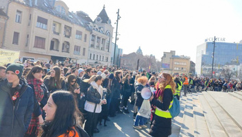 A nagybecskereki egyetemisták tovább vonulnak Versec felé - illusztráció