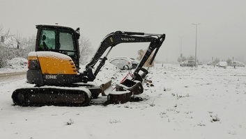 Szerbia déli és nyugati részén háztartások maradtak áram nélkül a hó és az erős szél miatt - illusztráció