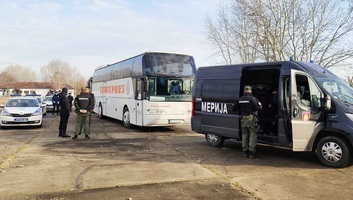 Eltűntek a migránsok a magyar határkerítés közeléből - illusztráció