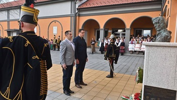 Kishegyesen a Petőfi szobornál tartottak megemlékezést - illusztráció