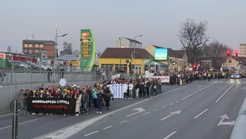 Ma érkeznek Újvidékre a Szabadkáról Belgrádba tartó tiltakozó diákok - illusztráció